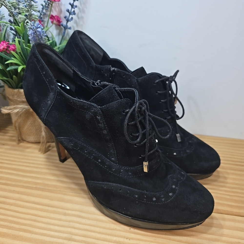 WHBM Womens Black Wing Tip Suede Bootie Heel Shoes Size 10M